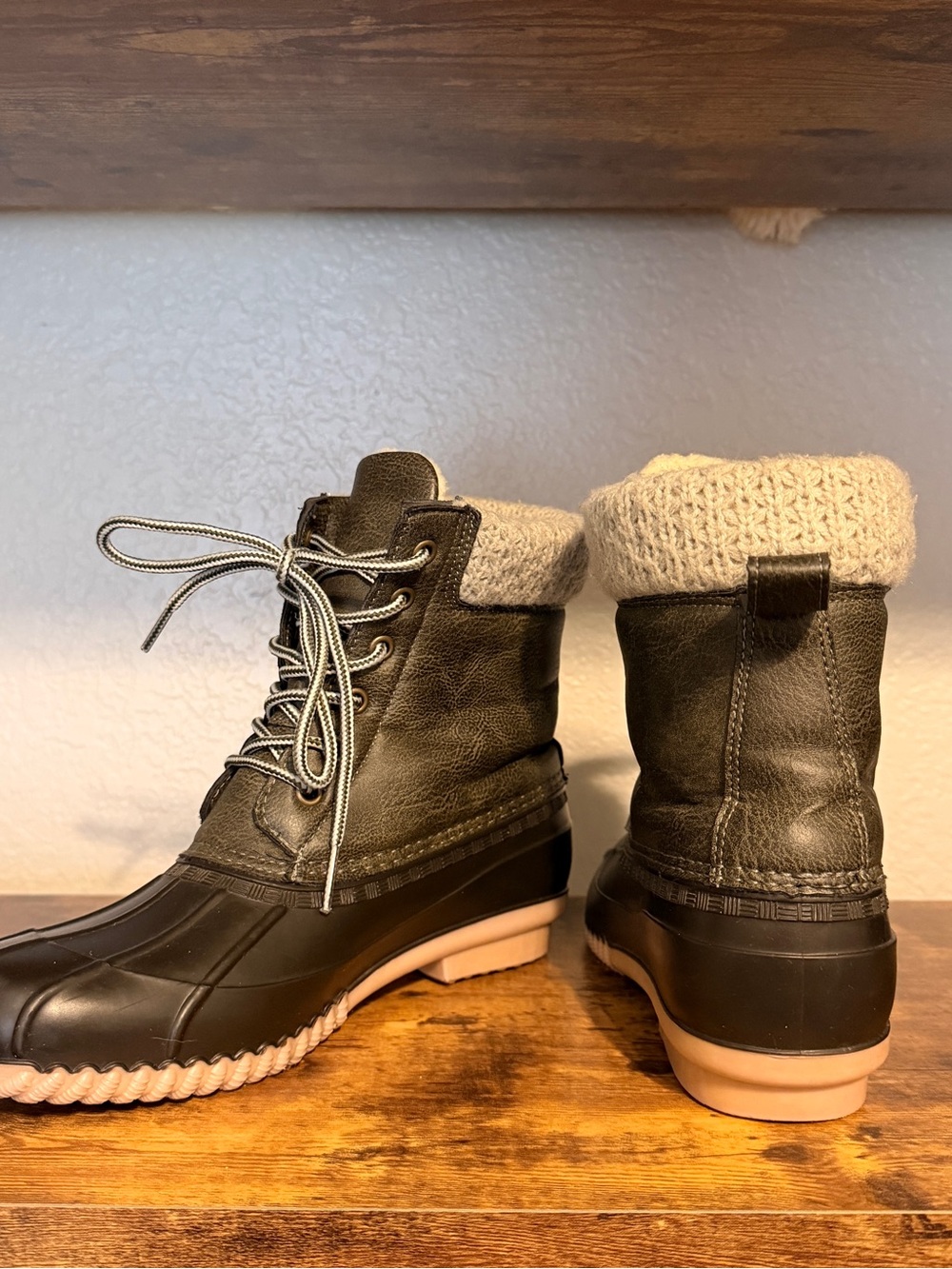 Women’s Magellan Lace-Up Boots